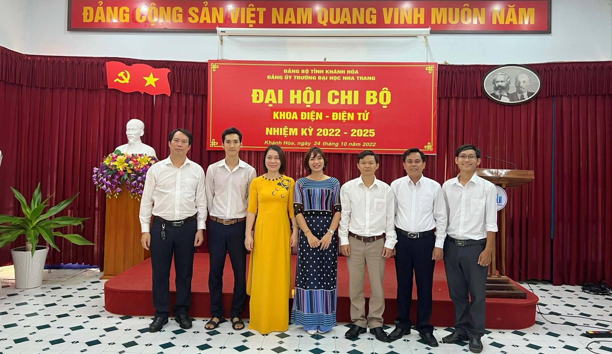 Đại hội chi bộ Khoa Điện - Điện tử nhiệm kỳ 2022-2025