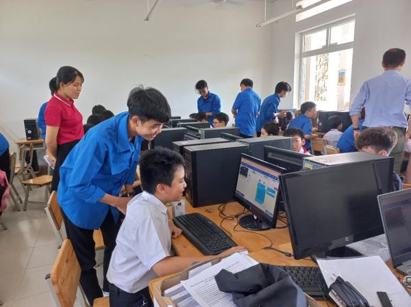 Khoa Điện - Điện Tử, trường Đại học Nha Trang và Hành Trình Truyền Cảm Hứng Công Nghệ Cho Cộng Đồng